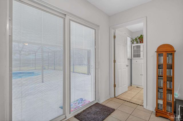 2230 Dovefield Dr, Pensacola, FL 32534