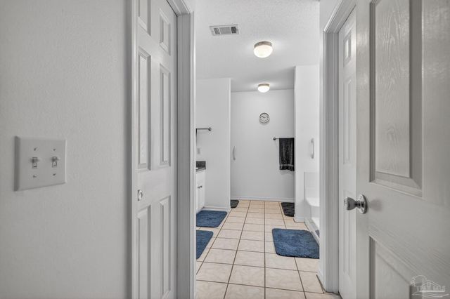 2230 Dovefield Dr, Pensacola, FL 32534