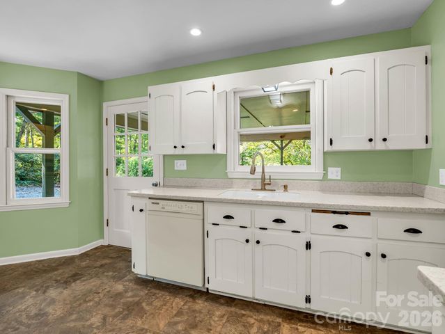 93 Dogwood Court, Tryon, NC 28782