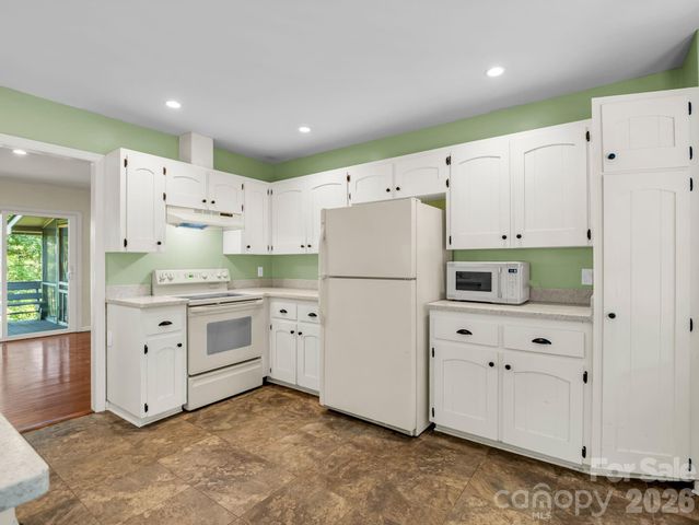93 Dogwood Court, Tryon, NC 28782