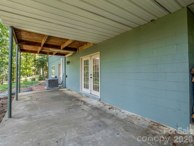 93 Dogwood Court, Tryon, NC 28782