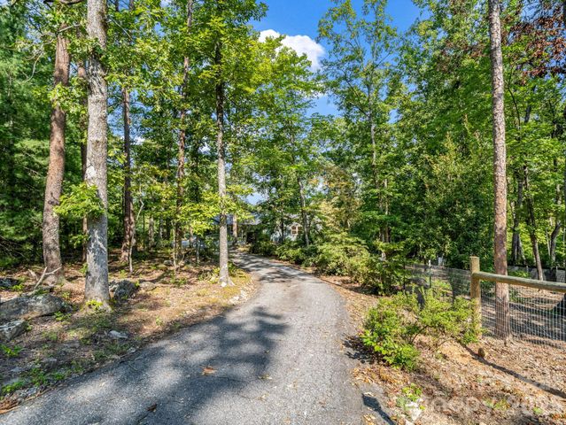 93 Dogwood Court, Tryon, NC 28782