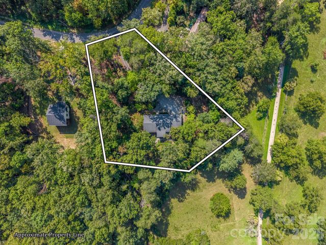 93 Dogwood Court, Tryon, NC 28782