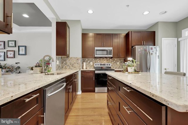 303 GARDEN VIEW SQ, Rockville, MD 20850