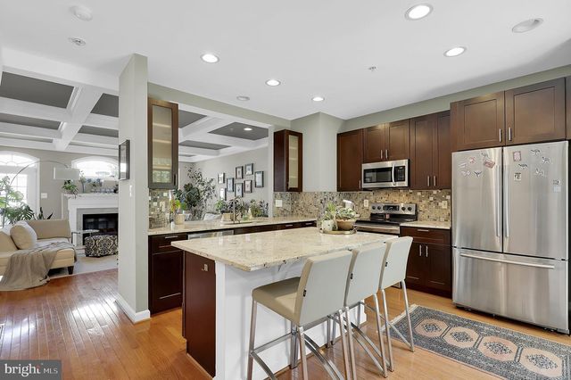 303 GARDEN VIEW SQ, Rockville, MD 20850