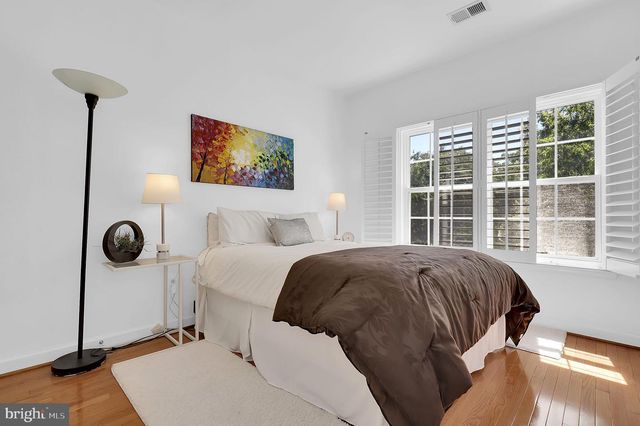 303 GARDEN VIEW SQ, Rockville, MD 20850