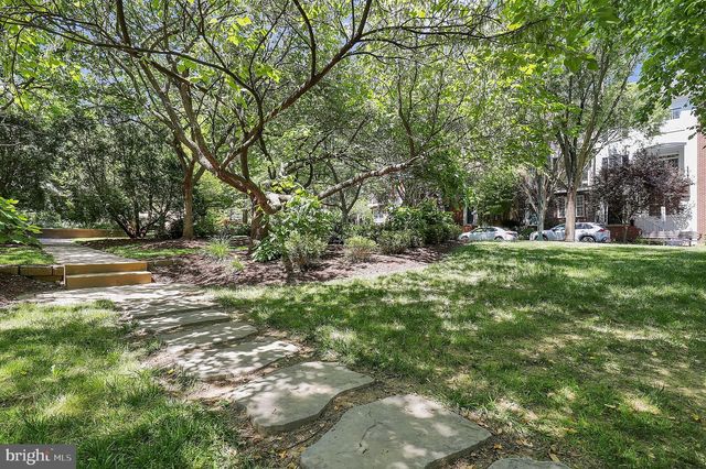 303 GARDEN VIEW SQ, Rockville, MD 20850