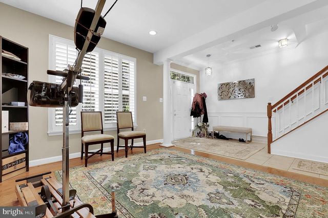 303 GARDEN VIEW SQ, Rockville, MD 20850