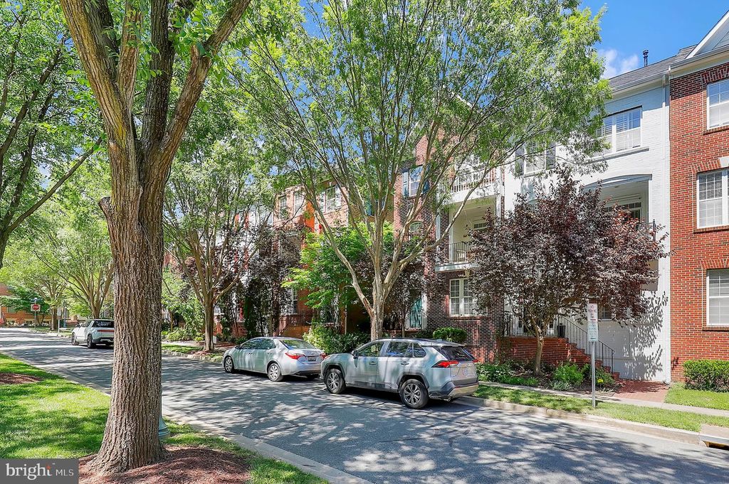 303 GARDEN VIEW SQ, Rockville, MD 20850