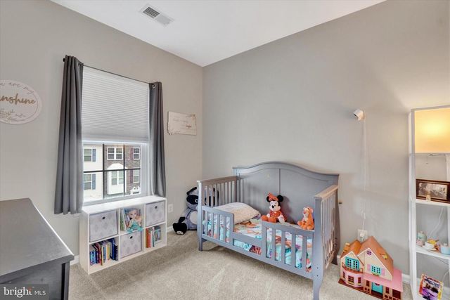 1244 ELDERSLIE LN, York, PA 17403