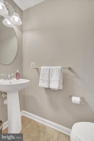 1244 ELDERSLIE LN, York, PA 17403