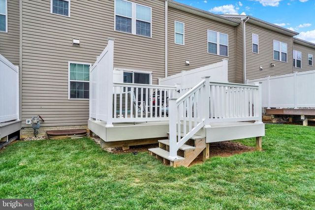 1244 ELDERSLIE LN, York, PA 17403