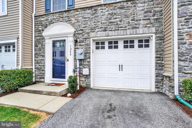 1244 ELDERSLIE LN, York, PA 17403