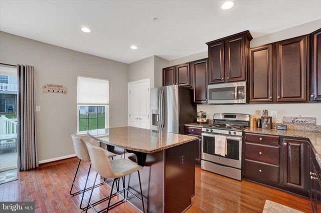 1244 ELDERSLIE LN, York, PA 17403