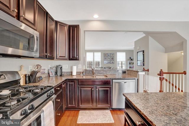 1244 ELDERSLIE LN, York, PA 17403