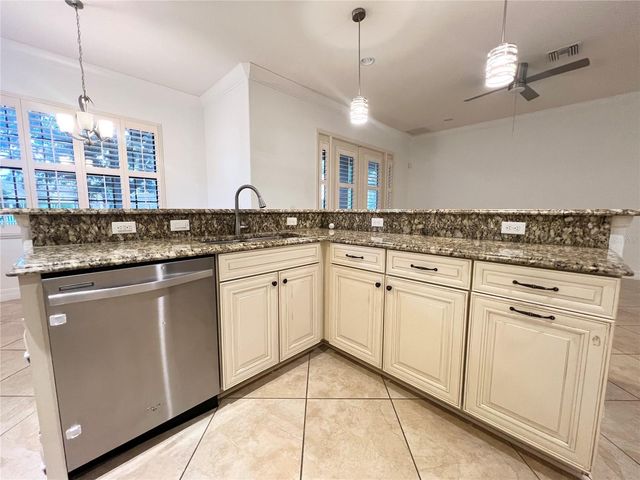 8213 PRESTBURY DRIVE, Orlando, FL 32832