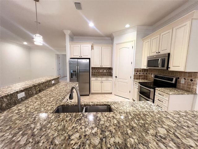 8213 PRESTBURY DRIVE, Orlando, FL 32832