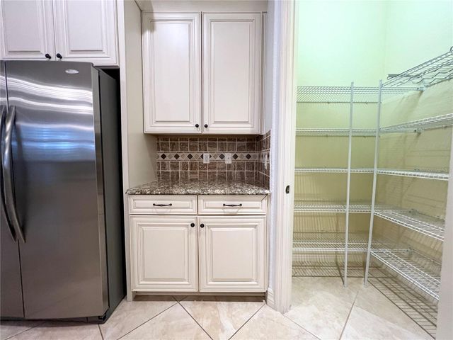 8213 PRESTBURY DRIVE, Orlando, FL 32832