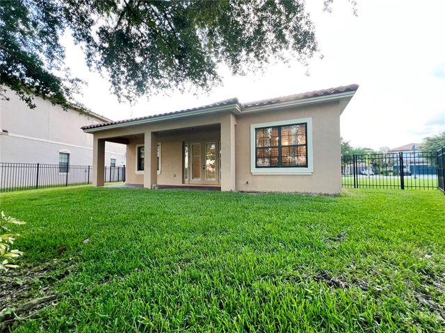 8213 PRESTBURY DRIVE, Orlando, FL 32832