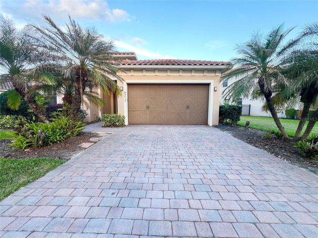 8213 PRESTBURY DRIVE, Orlando, FL 32832