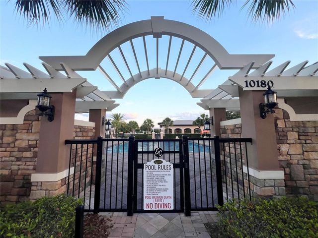 8213 PRESTBURY DRIVE, Orlando, FL 32832