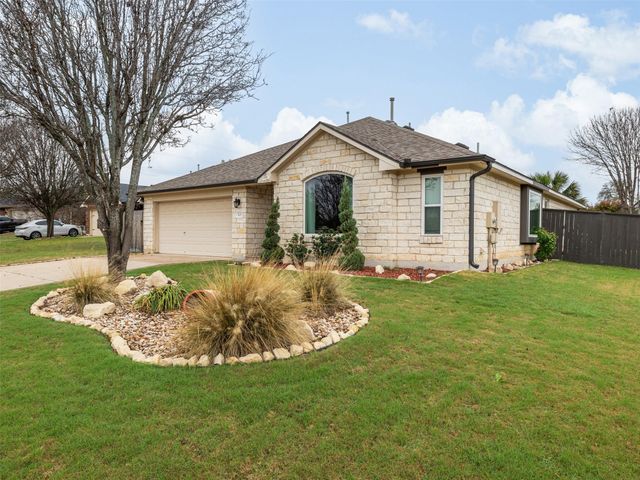 907 Ridgemont CIR, Leander, TX 78641