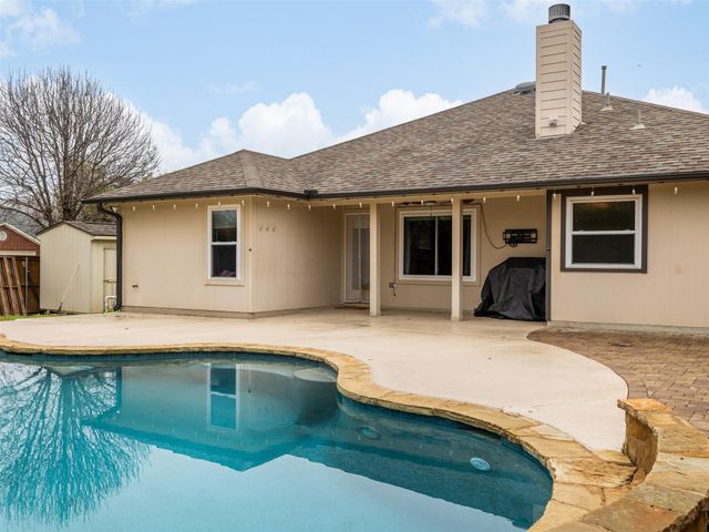 907 Ridgemont CIR, Leander, TX 78641