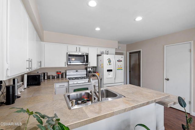4170 Lake Harbor Lane, Westlake Village, CA 91361