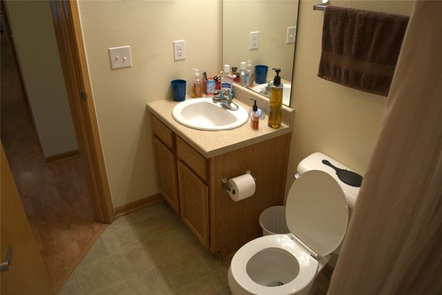 2467 E Porter Avenue, Des Moines, IA 50320
