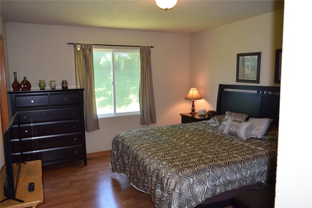 2467 E Porter Avenue, Des Moines, IA 50320