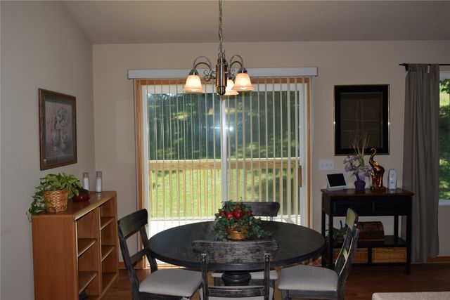 2467 E Porter Avenue, Des Moines, IA 50320