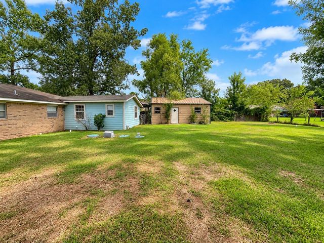 25708 W Forest Circle Lane, Huffman, TX 77336
