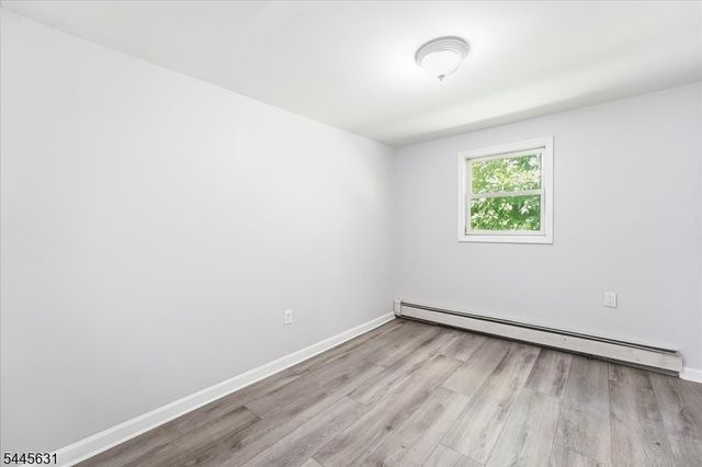 8 Madelyn Ave, West Milford Twp., NJ 07480