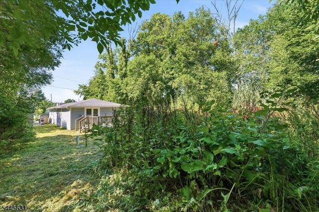 8 Madelyn Ave, West Milford Twp., NJ 07480