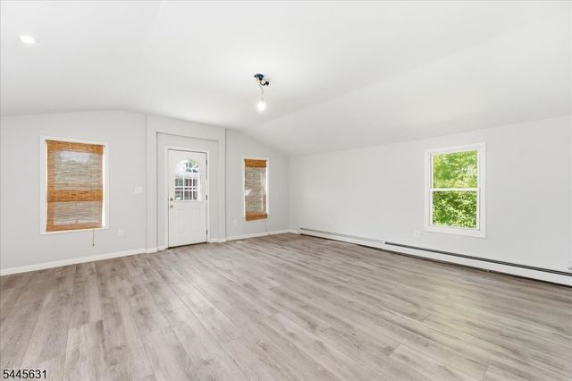 8 Madelyn Ave, West Milford Twp., NJ 07480
