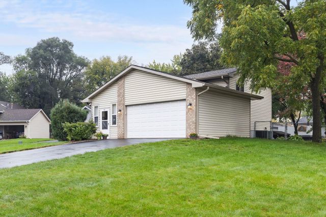 9200 124th Place N, Champlin, MN 55316
