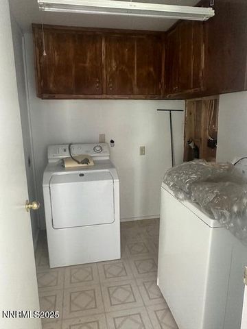 147 Shetler Drive, Coleville, CA 96107