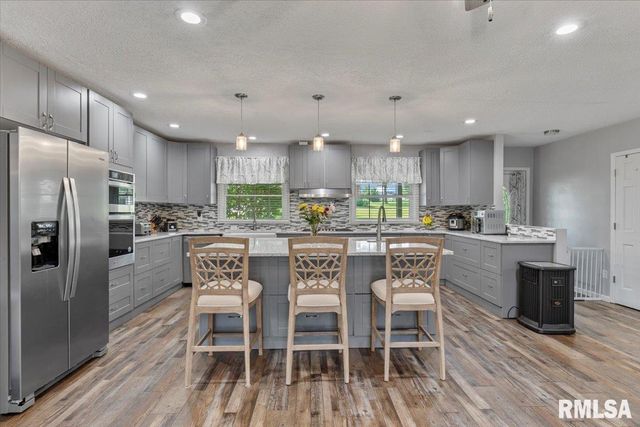 4919 Lorton Avenue, Davenport, IA 52807