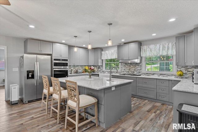 4919 Lorton Avenue, Davenport, IA 52807