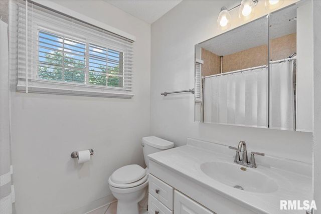 4919 Lorton Avenue, Davenport, IA 52807