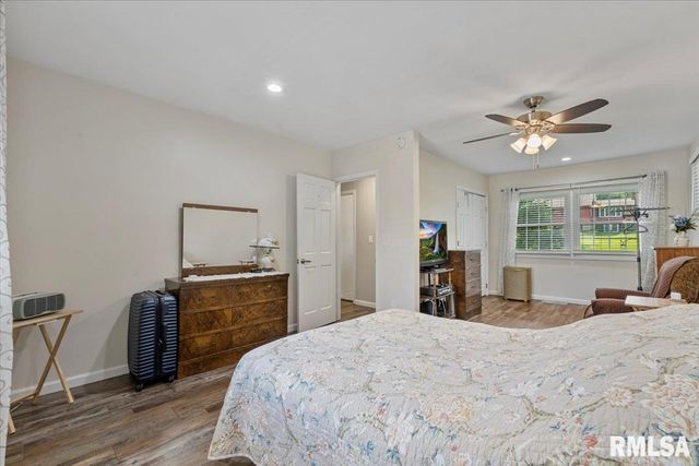 4919 Lorton Avenue, Davenport, IA 52807