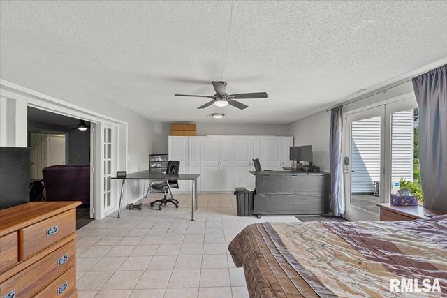 4919 Lorton Avenue, Davenport, IA 52807