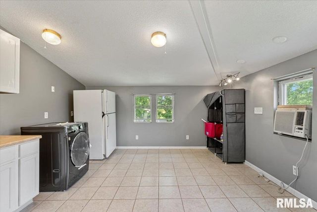 4919 Lorton Avenue, Davenport, IA 52807