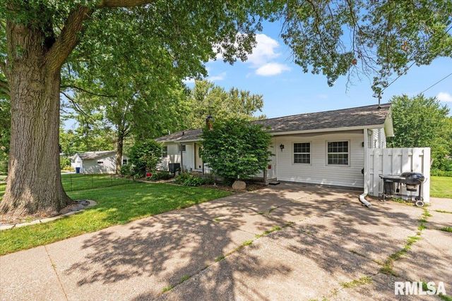 4919 Lorton Avenue, Davenport, IA 52807