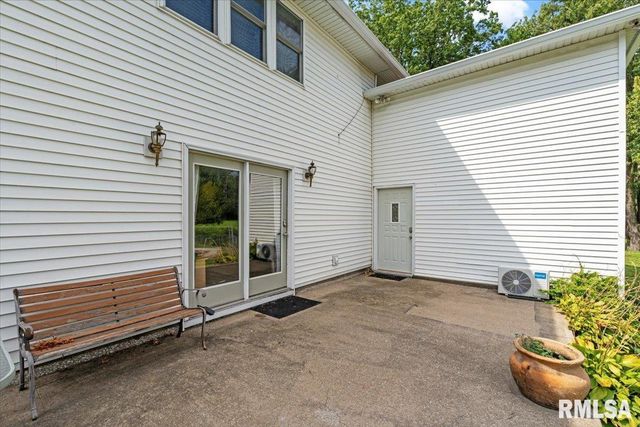 4919 Lorton Avenue, Davenport, IA 52807