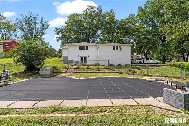 4919 Lorton Avenue, Davenport, IA 52807