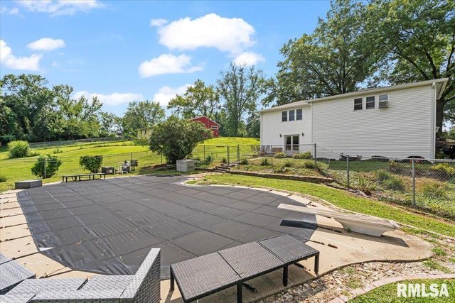 4919 Lorton Avenue, Davenport, IA 52807