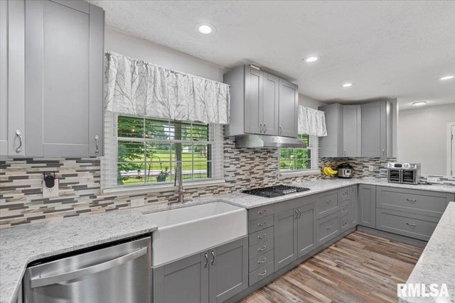 4919 Lorton Avenue, Davenport, IA 52807