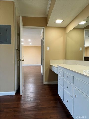 400 N Acacia B35, Fullerton, CA 92831