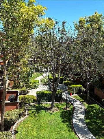 400 N Acacia B35, Fullerton, CA 92831